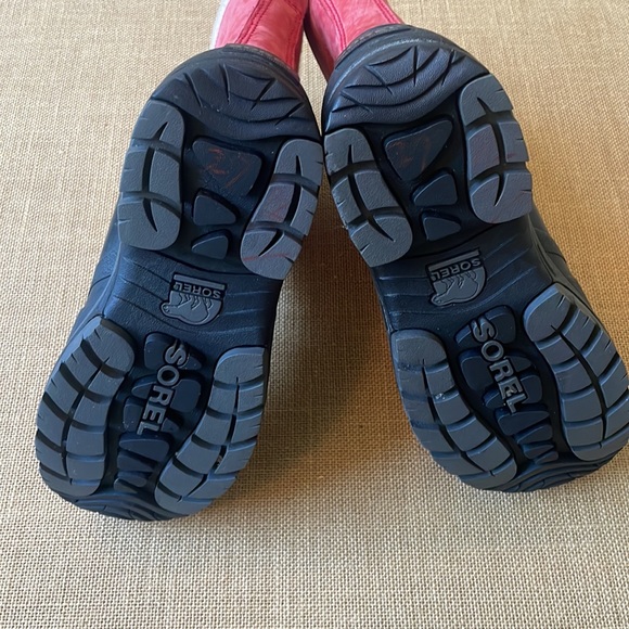 EUC Sorel Caribou waterproof boot-GORGEOUS! - Picture 8 of 9